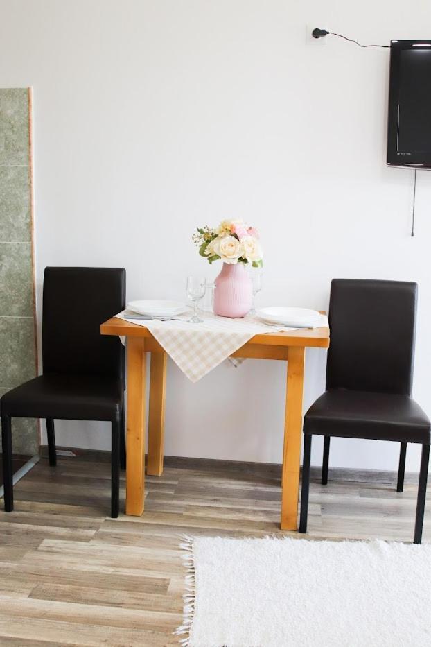 Charming Studio Masa Palić Exteriör bild