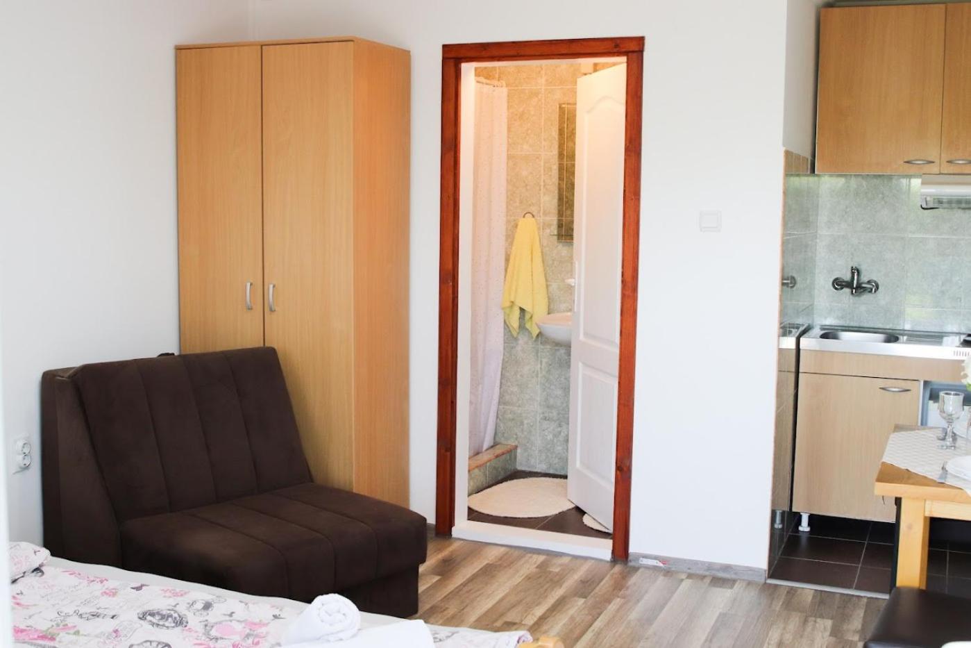 Charming Studio Masa Palić Exteriör bild